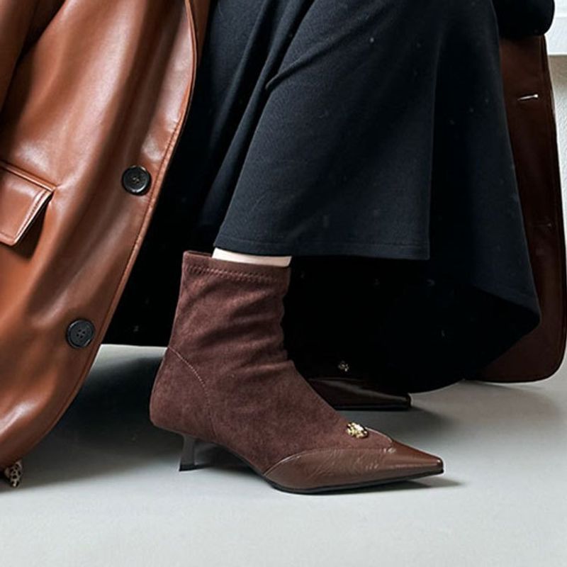 S Pointed 2024 Herbst und Winter Neue kurze Damenstiefel, High Heels, Sinn für Design, schmale Stiefel_voghion.com
