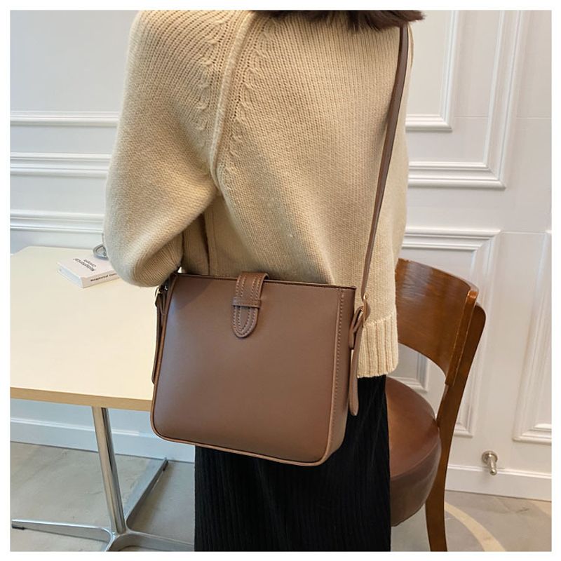 2024 Neue High-End-Tasche mit großem Fassungsvermögen für Damen, modische einfache, lässige Beuteltasche, im Internet_voghion.com