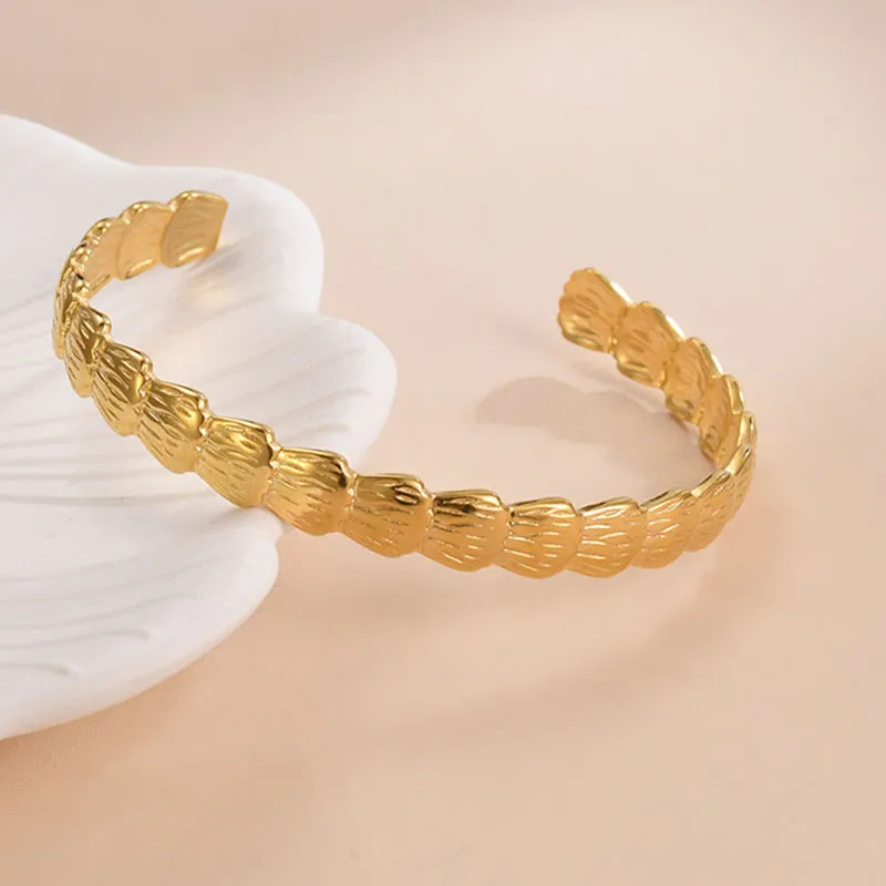 Brazalete de concha con banda abierta, brazalete de acero inoxidable para mujer, joyería minimalista, sencilla y elegante, para playa y verano_voghion.com