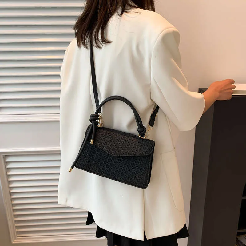 Elegant Crossbody Shoulder Bag For Women Solid Colour Handbag_voghion.com