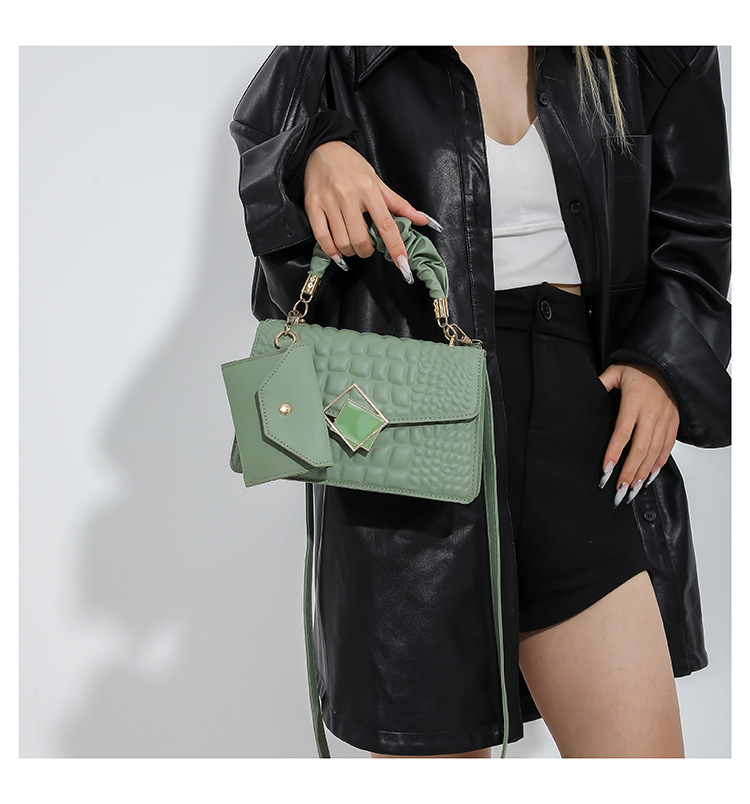 Popular for women in spring 2024, new crocodile patterned mother and child small square bag, commuting temperament,_voghion.com