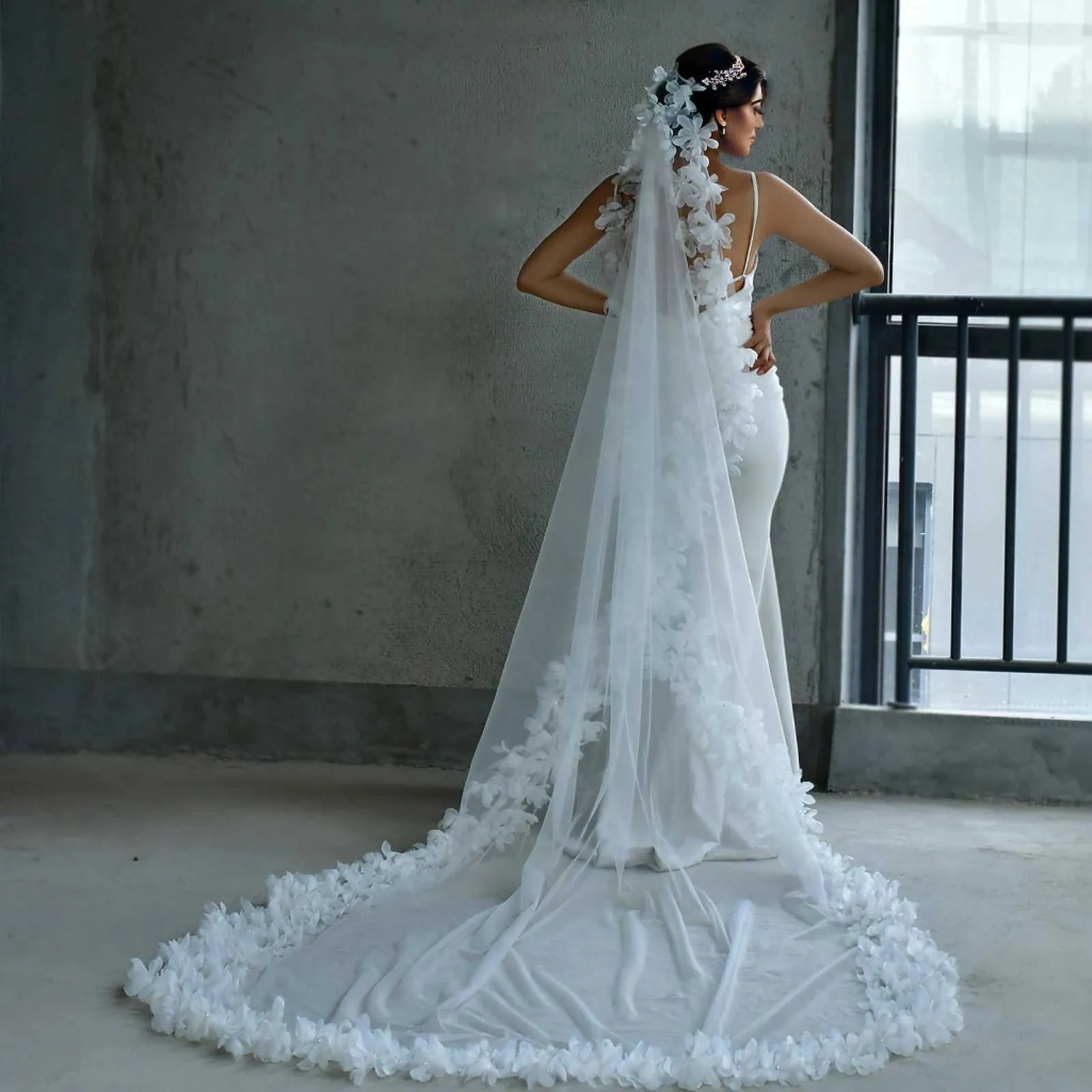 Hochzeitsschleier Kathedrallänge Mit 3d Blumen Und Haarkamm_voghion.com