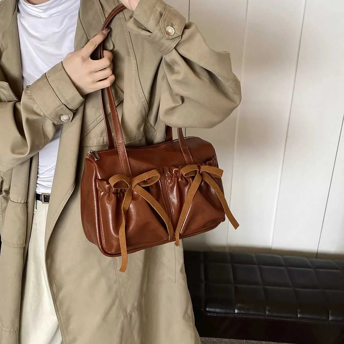 Ladies retro classic shoulder motorcycle bag autumn and winter new style fashionable handbag Y241216_voghion.com