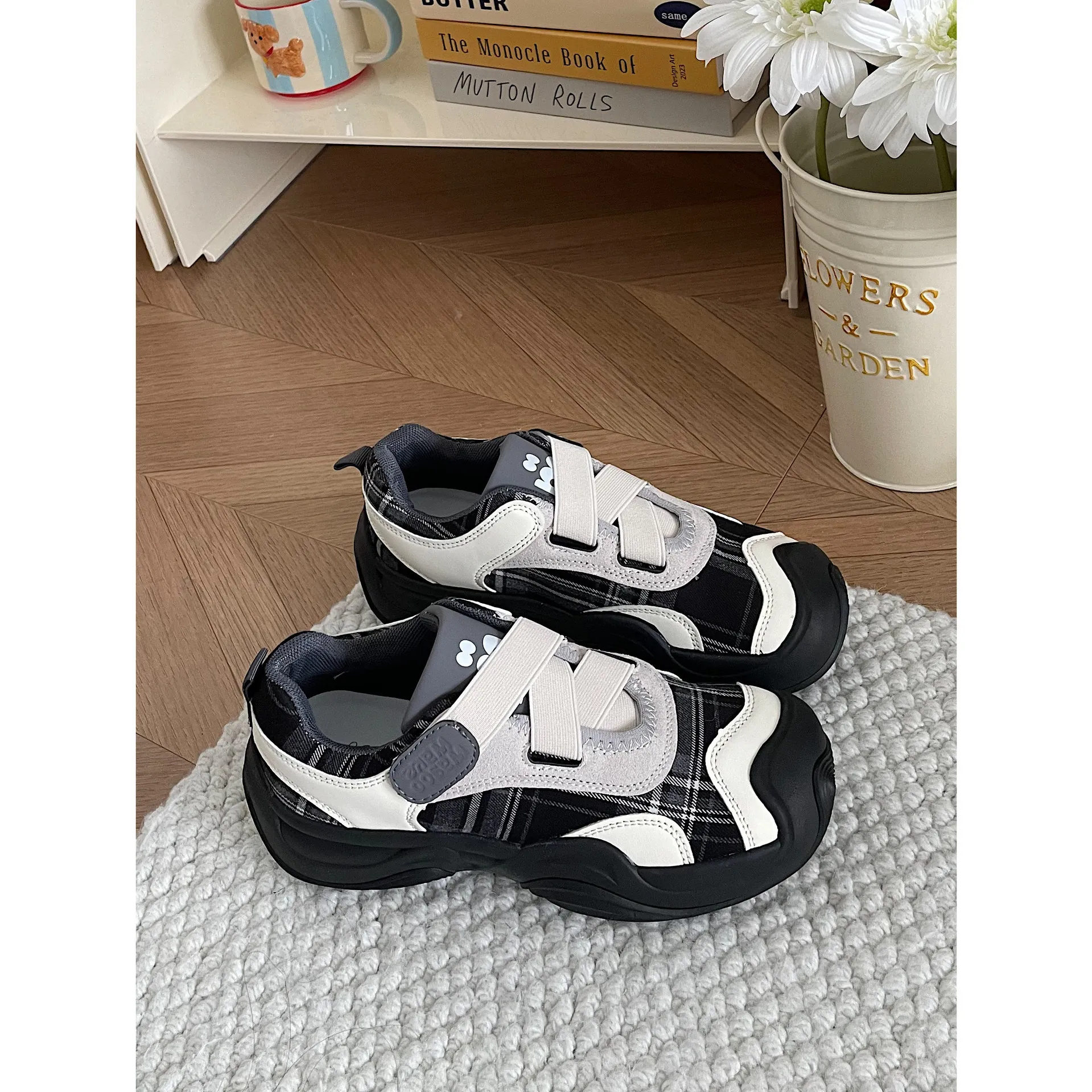 Jinmi 2024 Nuovo fondo spesso grande testa brutta carina donna autunno casual sport con velcro versatili scarpe singole per le donne_voghion.com