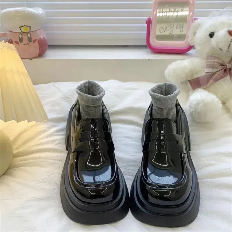 Women's Platform Loafers British Style Leather Derby Shoes_voghion.com