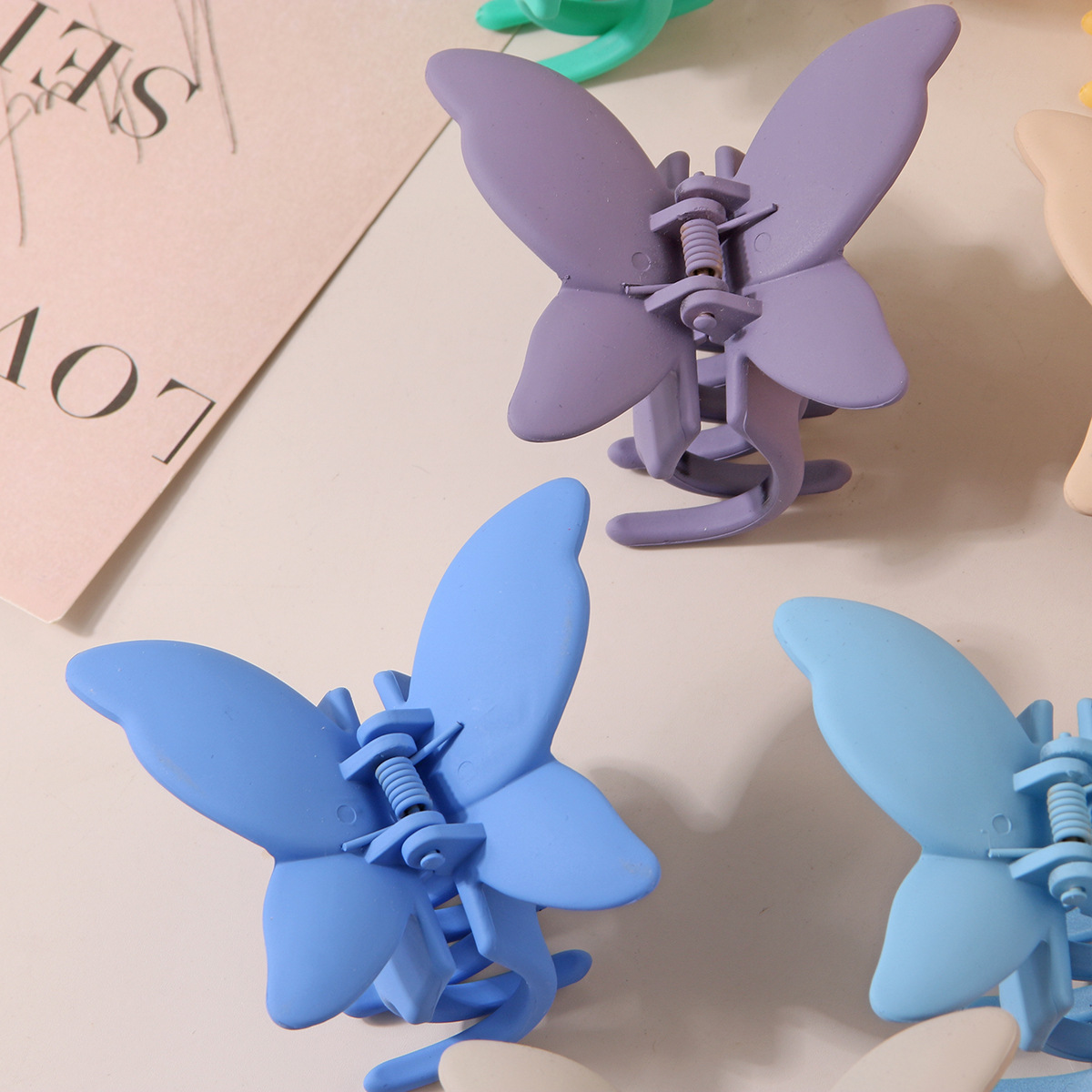 Schmetterlings-Haarklammer, Haarschmuck, mattierter Sprühfarbeneffekt, Persönlichkeit, modischer Hinterkopf-Haarklammer_voghion.com