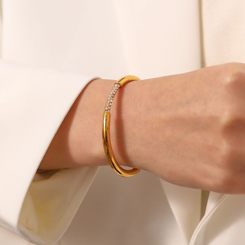 INS Internet Celebrity Design Guld Rostfritt Stål Inlagt Grön Dia Öppning Vakuum Elektropläterat Trendigt Armband_voghion.com