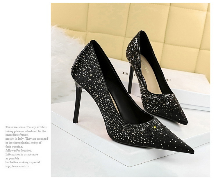 17189-5 Scarpe (esaurite senza riassortimento)_voghion.com