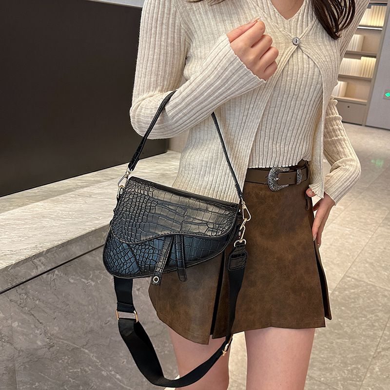 High-End-Tasche für Frauen 2023 neue Mode Schulter Messenger Handtasche Krokodilmuster große Kapazität Außenh_voghion.com