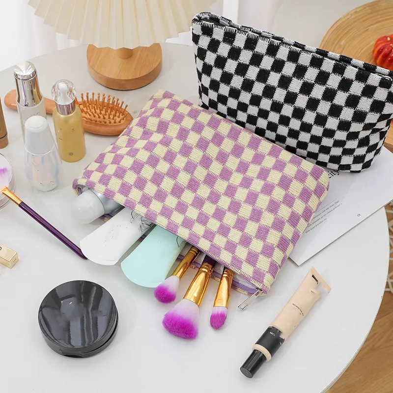 Organizer da viaggio per cosmetici a scacchi, grazioso sacchetto portaoggetti per pennelli da trucco e accessori estetici per donne_voghion.com