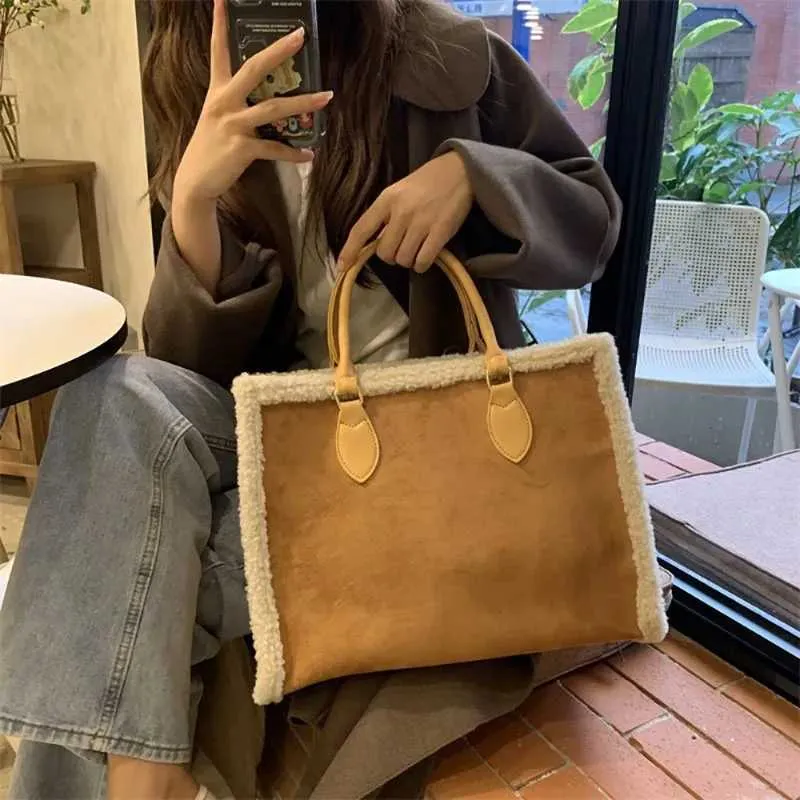 Sac à main en laine d'agneau avec pochette, design de niche, texture sensée, grande capacité, en peluche, sac à bandoulière simple, mode décontractée_voghion.com