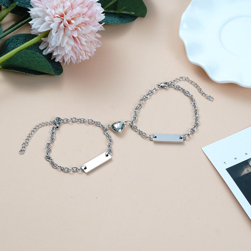 Braccialetti in acciaio inossidabile 201 tinta unita a forma di cuore in stile semplice all'ingrosso_voghion.com
