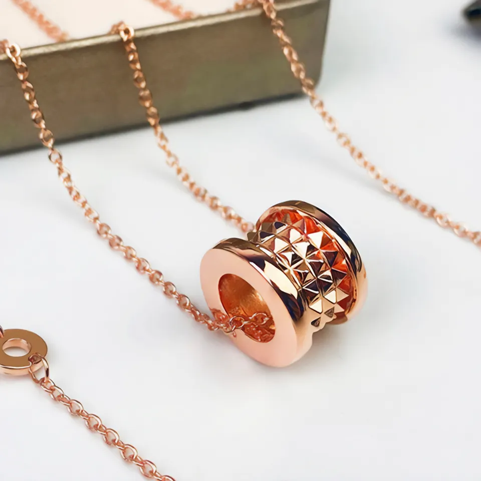 gioielli designer donne ciondolo oro regalo gioielli designer schmuck ciondolo collana_voghion.com