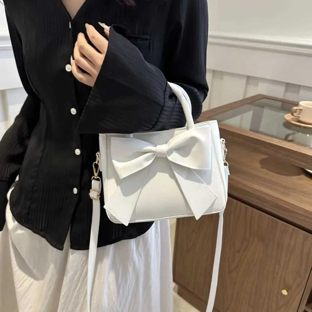 Damen Schultertasche Und Messenger Bag Aus Kunstleder Elegant_voghion.com