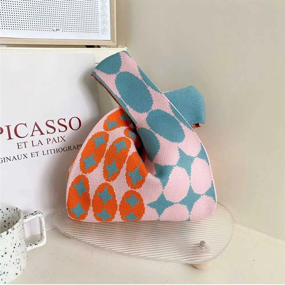 Leisure mini knot wrist handmade knitted colorful plain weave handbag student reusable shopping bag Y241106_voghion.com