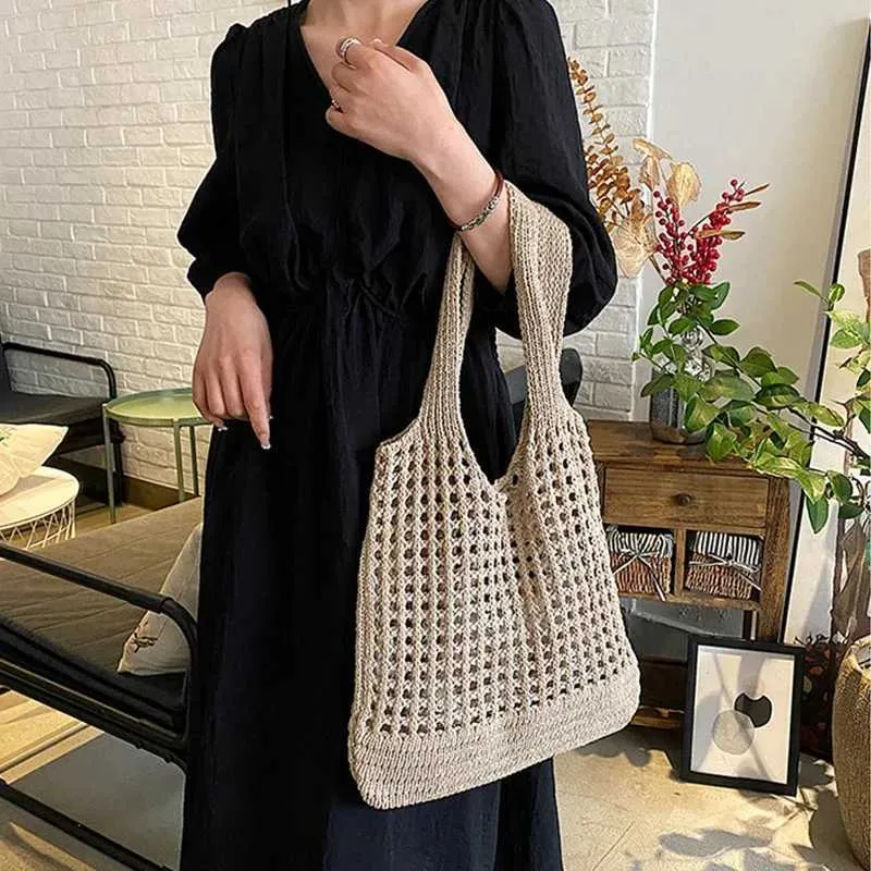Knitted hollow shoulder lower arm bag large capacity crochet hook womens shopping casual beach handbag Y241011_voghion.com