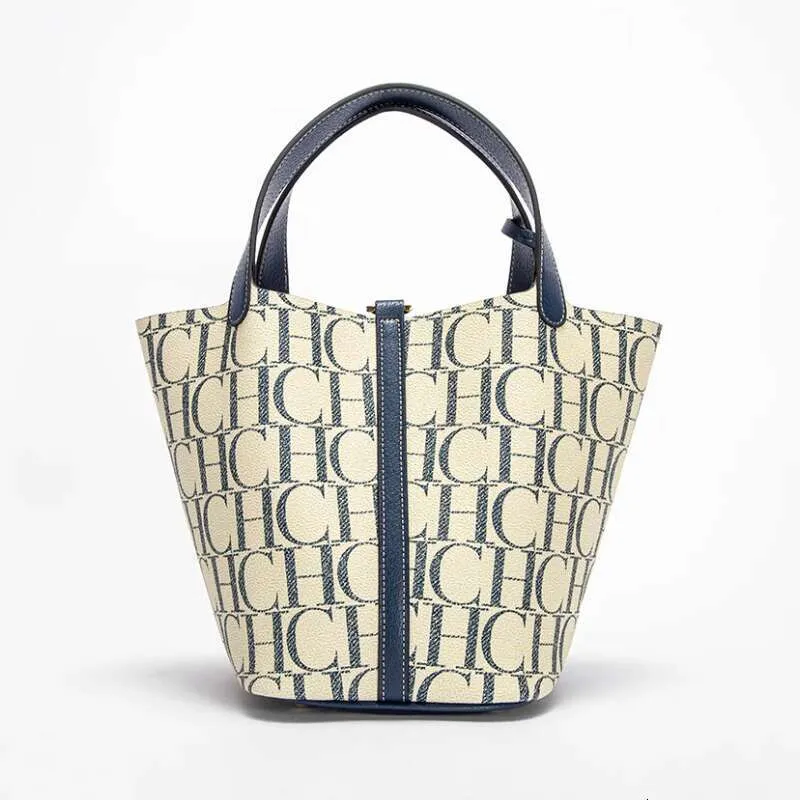 CH Grouss Kapazitéit Alldags Pendler Crossbody Moud Buschtawendruck Design Damen Temperament Schëllertasch Villsäiteg Premium_voghion.com