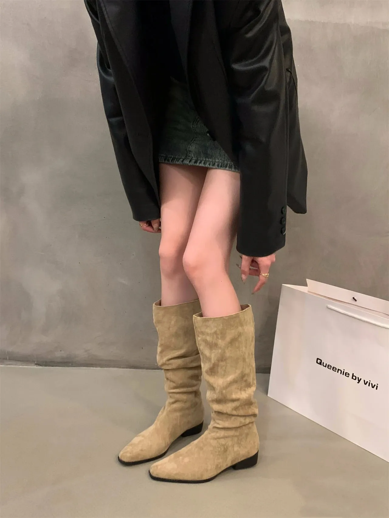 Womens knee high autumn and winter shoes fashionable womens sliding up folding low toe boots Botas De Mujer D81 241007_voghion.com