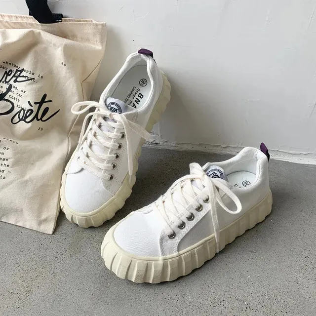 Canvas-Plateau-Schnürschuhe, zum Gehen, für Studenten, wild, kurz und mollig, sportlich, modisch, vulkanisierte Damenschuhe 240930_voghion.com