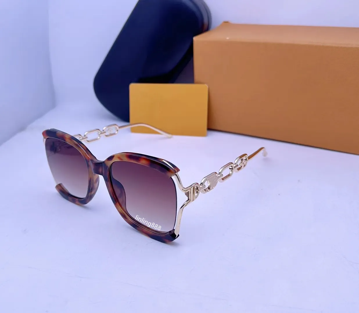 Gafas de sol de diseño para mujer, estilo clásico de verano, moda 8877, gafas con marco de metal y tablón, lentes con protección UV_voghion.com