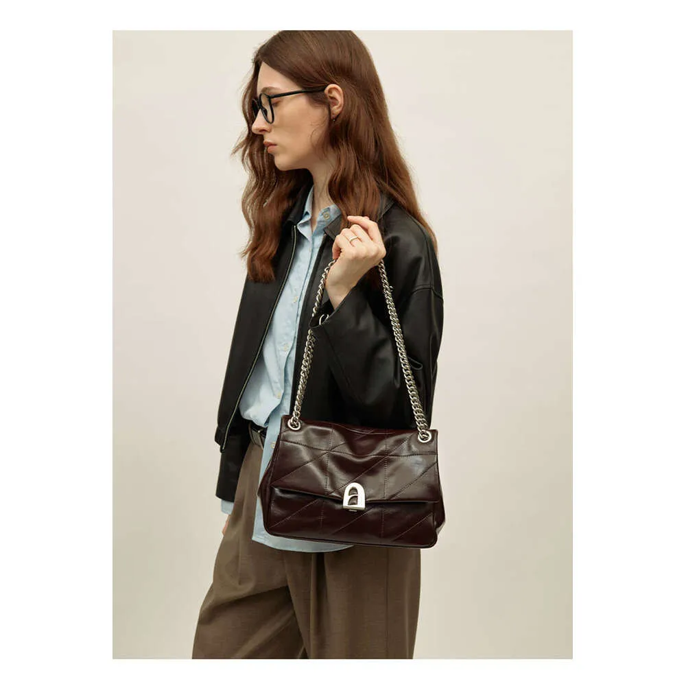 Shoulder Bag Crossbody Bag Large Capacity Leather Handbag For Women_voghion.com
