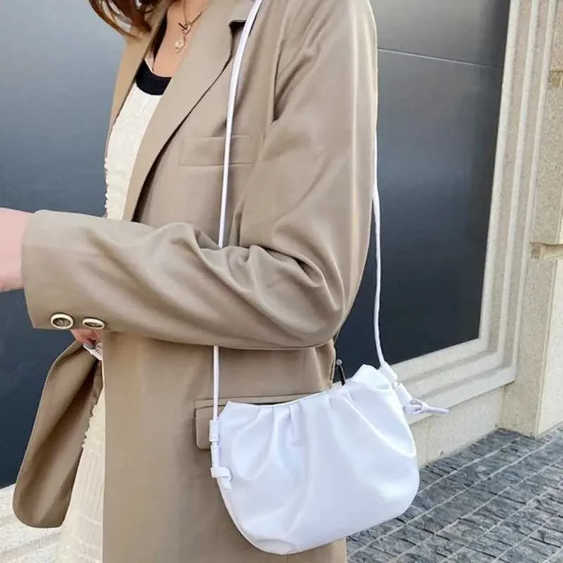 Small 2024 spring and summer inced trend 100 temperature bag garbage cloud mini coin wrinkled cross body Y241026_voghion.com