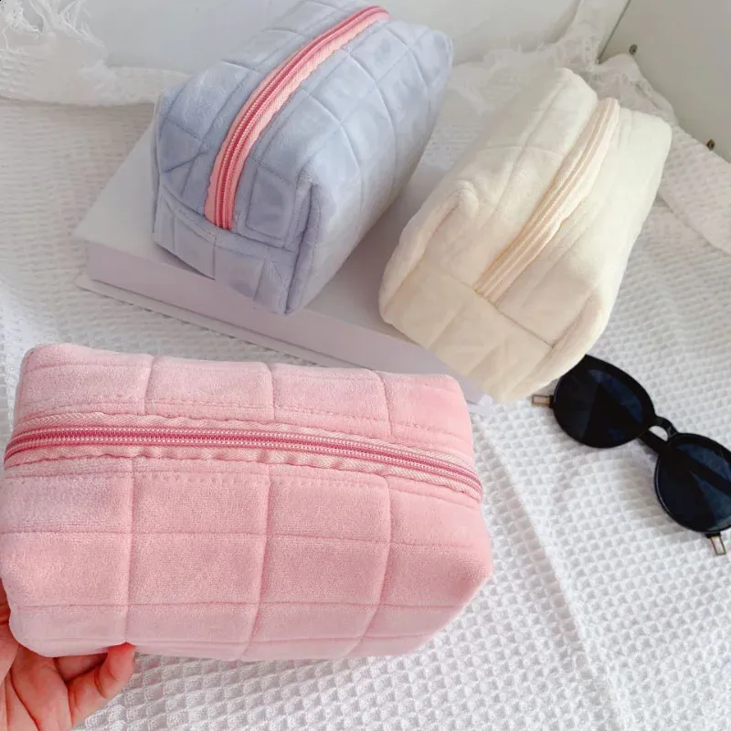 Süßes Fell-Make-up für Frauen mit Reißverschluss, groß, einfarbig, Kosmetiktasche für unterwegs, Make-up-Kulturtasche, Waschtasche aus Plüsch, Stifttasche 240827_voghion.com
