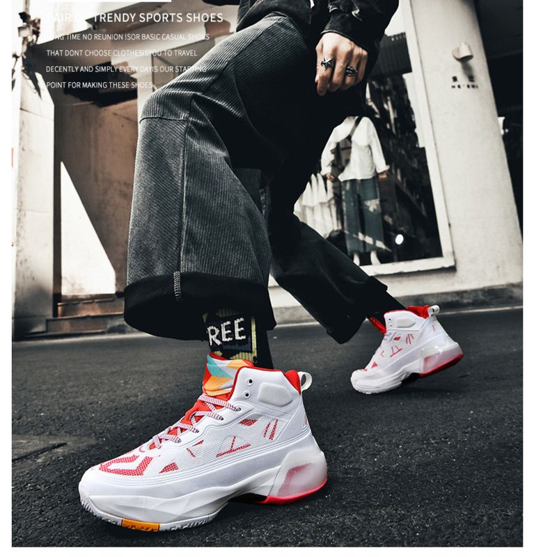 Yixing Sports produce un nou High-Top-Schuhe cu MD+Gummi+TPU-Reibung und Sound, geeignet für praktischen Basketball_voghion.com