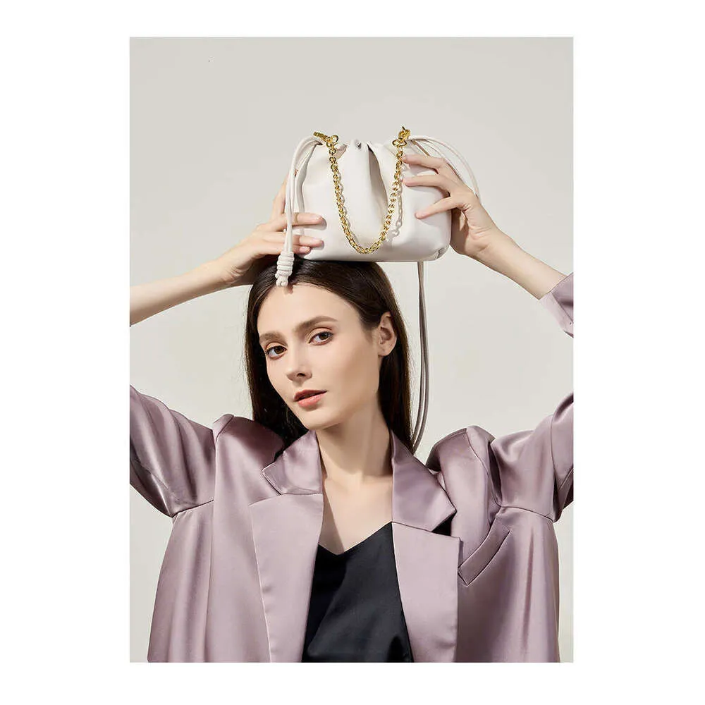 Sac à main tendance en cuir véritable souple pour femme, grande capacité, design pliable en nuage_voghion.com