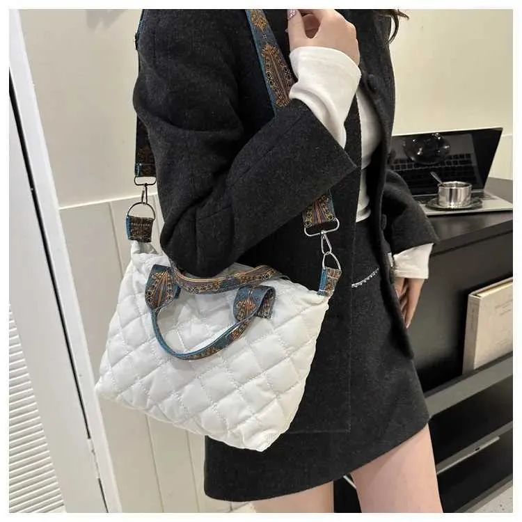 Handtasche fir Fraen mat breedem Gürtel Hierscht/Wanter Rhombus Space Kotteng Schëllertasche mat grousser Kapazitéit - All-Match Shopping241106_voghion.com