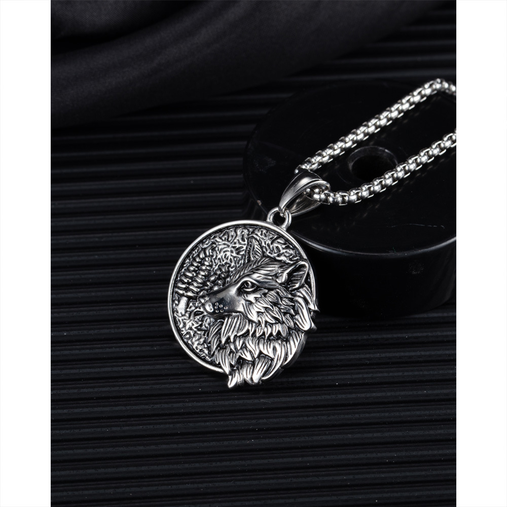 Collier personnalisé en acier titane avec tête de loup tendance_voghion.com
