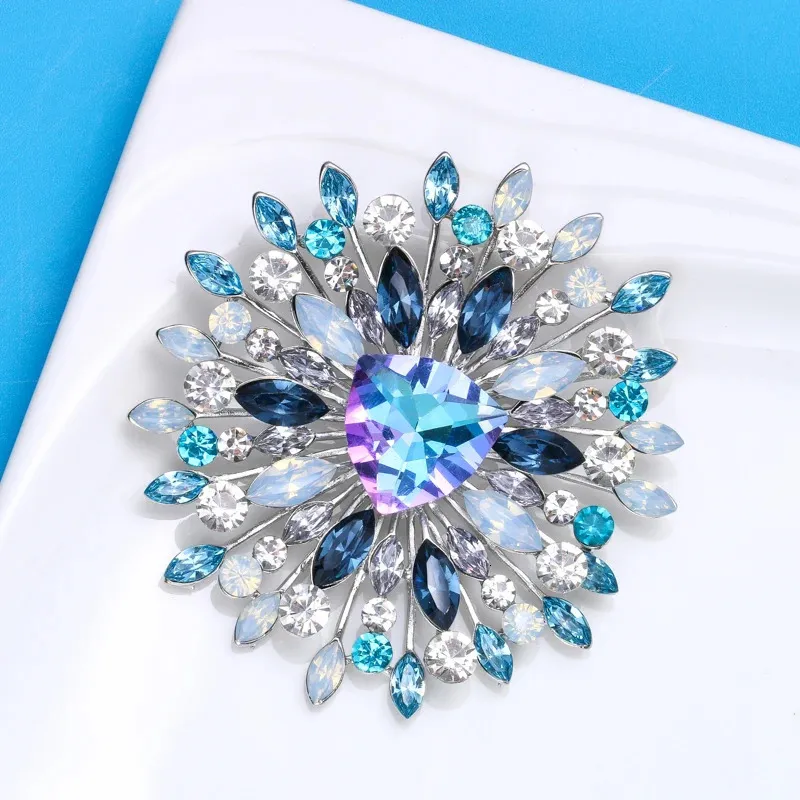Broches Wuli bébé Broches rondes brillantes pour femmes Broches en cristal unisexes à grande fleur pour fête de bureau Cadeaux 231109_voghion.com
