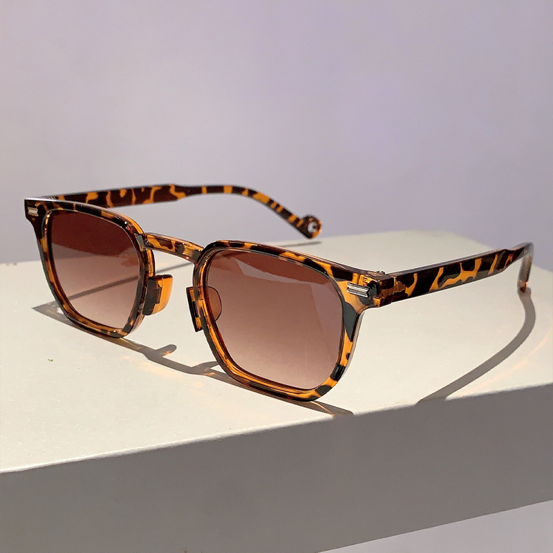 Occhiali da sole quadrati uomo stile casual e versatile_voghion.com
