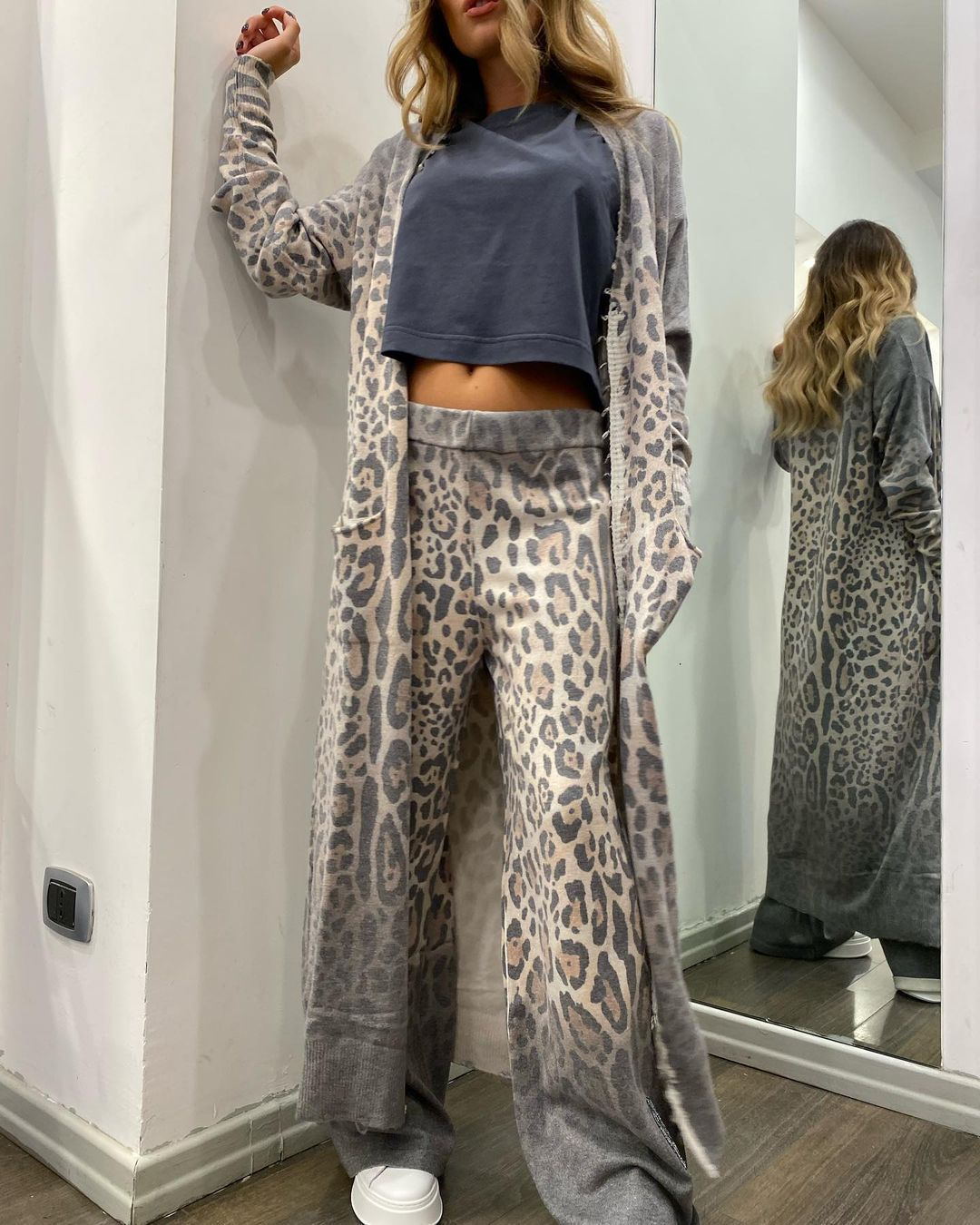 Ensemble deux pièces pour femmes, Cardigan à manches imprimé léopard, manteau et pantalon Long, nouvelle collection printemps 2024_voghion.com