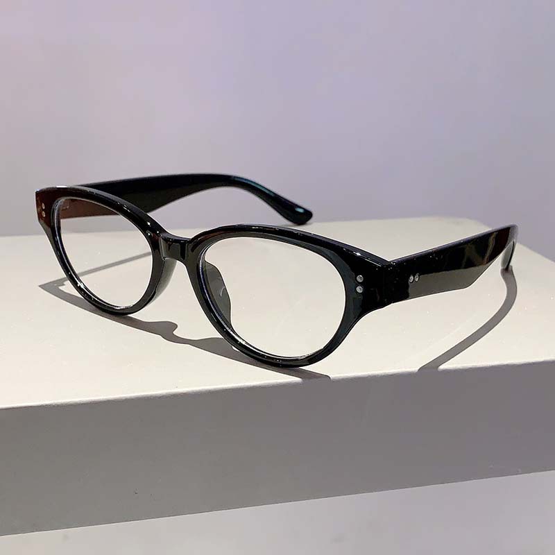 Oval Slimming Sunglasses For Men Instagram Style Street Photography_voghion.com