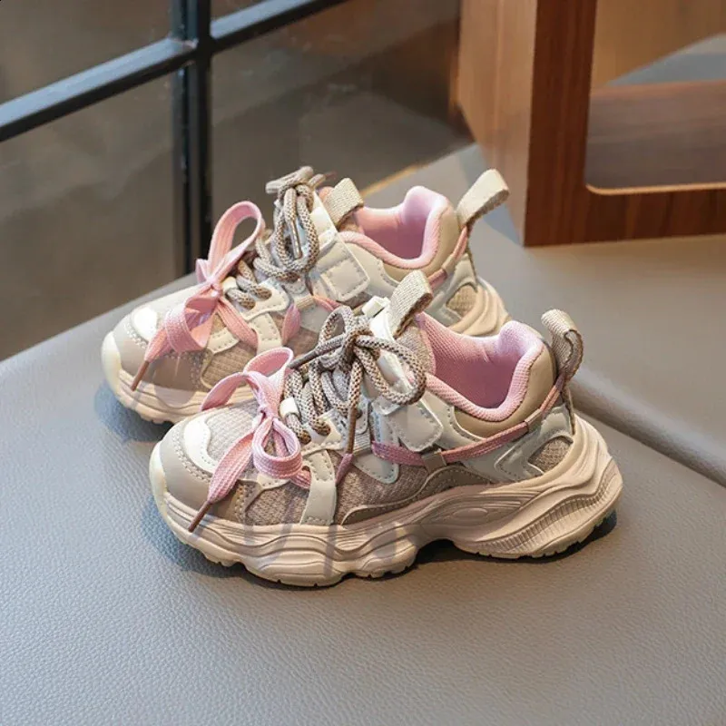 Childrens girls fashionable sports breathable and non slip childrens school running shoes boys version 240912_desvips.com