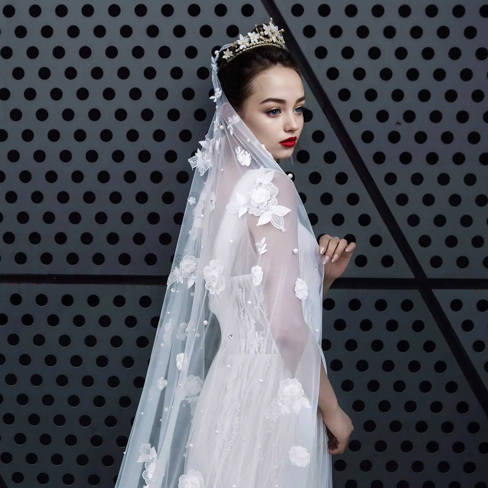 Haarschmuck V120 Breiter Strass Kristall Hochzeitsschleier Blumen Lange Kathedrale Perlen Perlen Illusion Braut-Accessoires_voghion.com