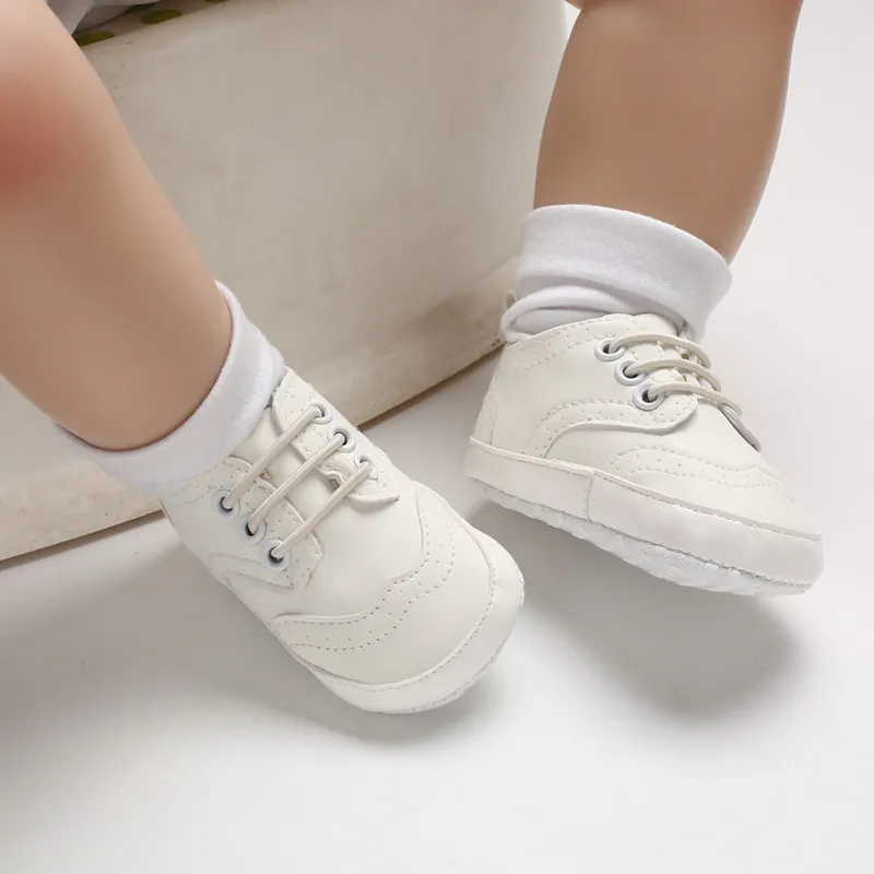 Babydop för pojke nyfödd vit kausal mjuk sula halkfri flicka Cutefeet lätta småbarn spädbarn första gångskor_voghion.com