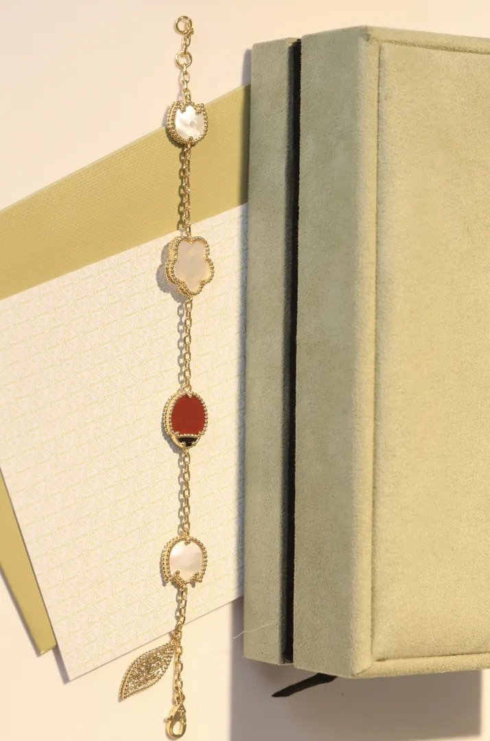 Bangle s k Designer Bracelet Women Lucky Charm Bracelets Love Trendy Fashion Shiny And Eye-catching Fine Jewelry Elegant_voghion.com