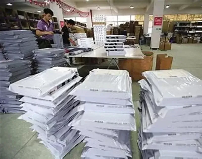 men Jeans Mens Designer Jean Pants Brand Baggy Womens Retro Casual Hip Hop Streetwear Designers Joggers Pant Hole Black_mkmklike.com