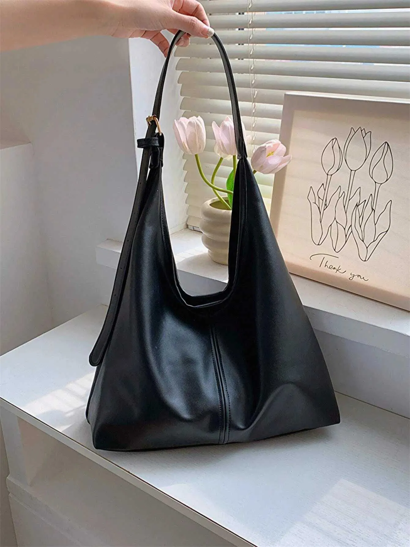 Borsa a tracolla alla moda per donna con fibbia dorata minimalista e tracolla regolabile, borsa da donna Handba241211_voghion.com