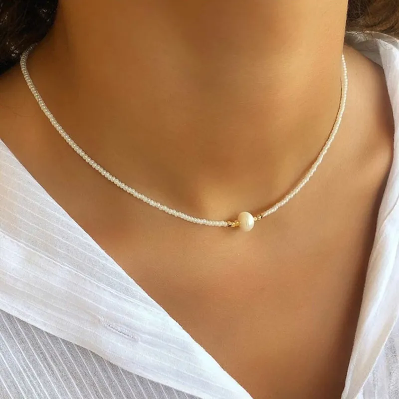 Collier ras de cou en perle d eau douce avec pendentif or_voghion.com