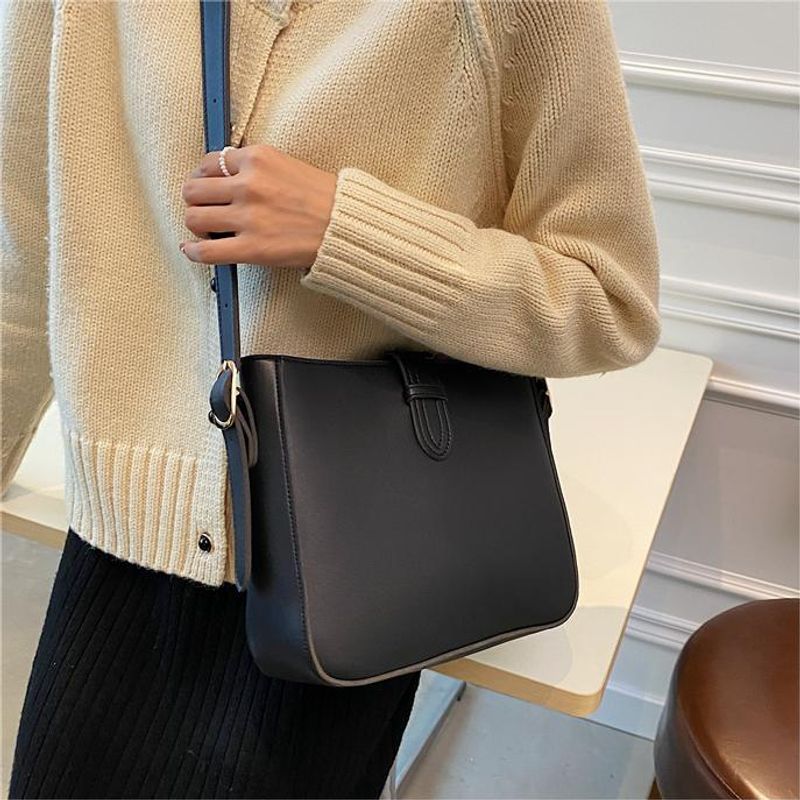 2024 Neue High-End-Tasche mit großem Fassungsvermögen für Damen, modische einfache, lässige Beuteltasche, im Internet_voghion.com