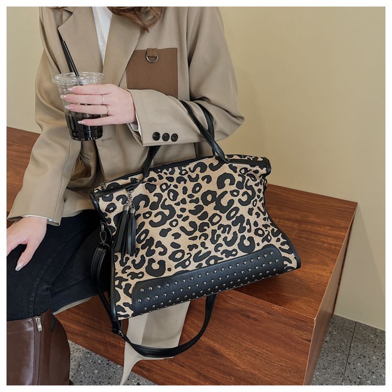 Handtaschen Große Kapazität im französischen Stil Damen 2023 Neue Tasche mit Leopardenmuster Einkaufstasche_voghion.com