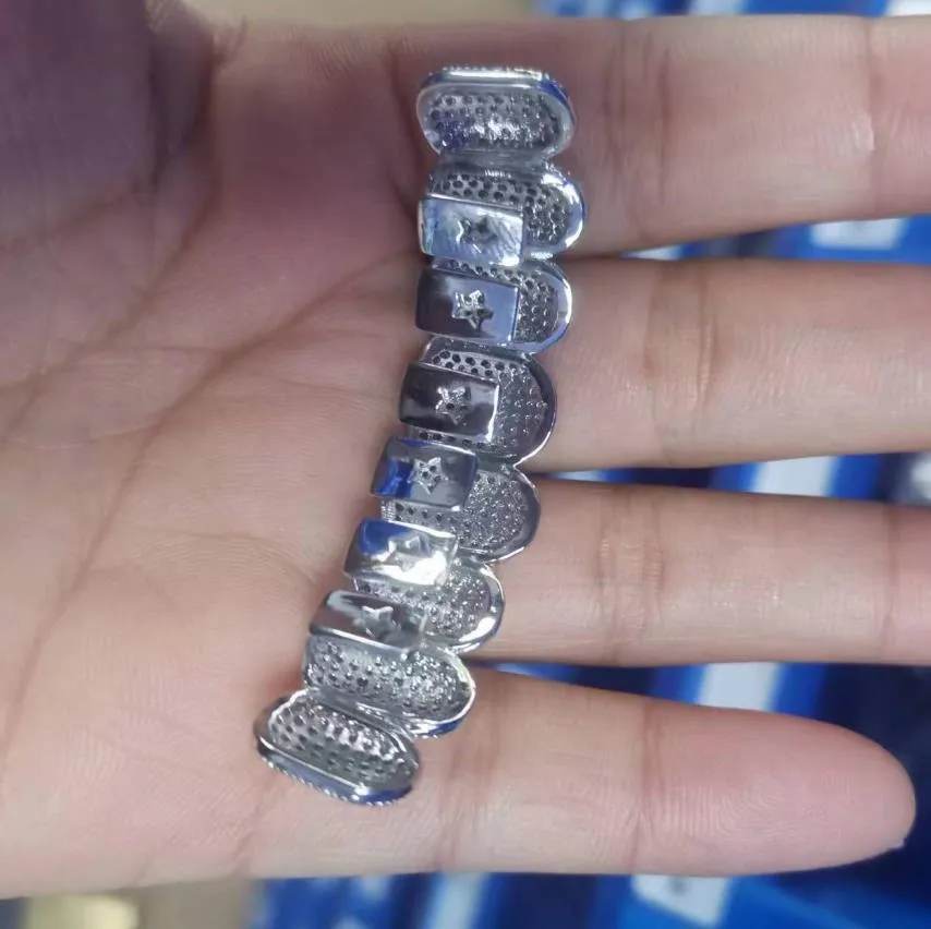 Hip Hop übertreibt Vampire Fang Grillz Set Echtgold galvanisierte Zahndekoration_voghion.com