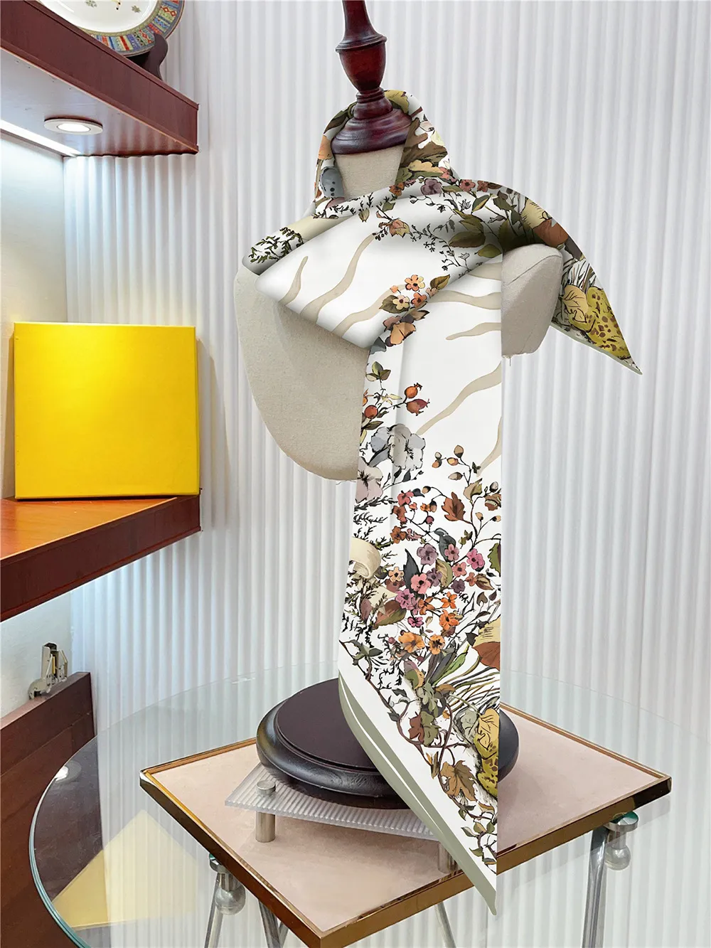 Twill Seidenschal 90CM Haar Quadratische Tücher Tasche Gürtel Bandanas Tops Dame Dekoration Foulard Femme 90cm Frühling Zubehör_voghion.com