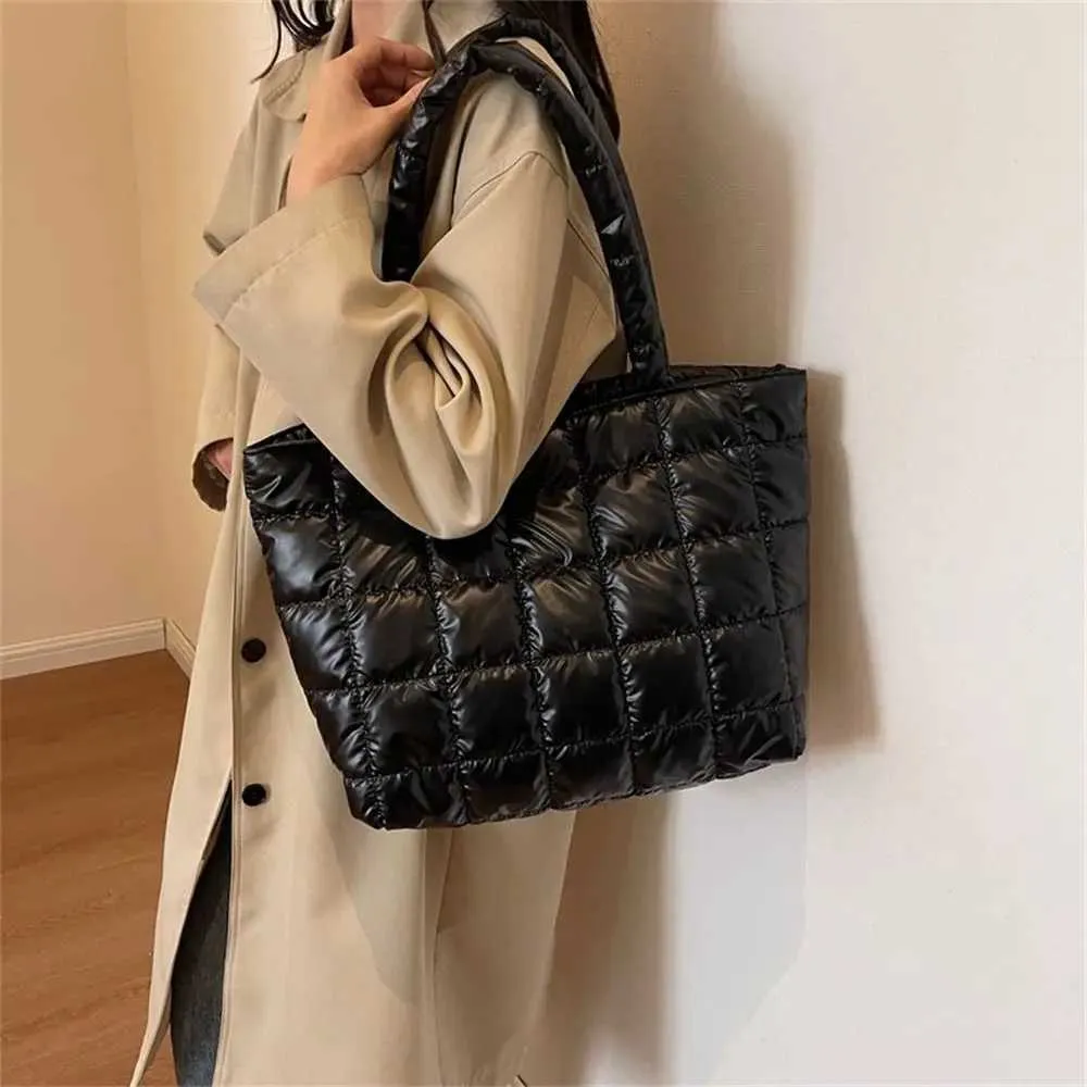Quilted Puffy Tote Bag For Women Large Capacity Padded Shoulder_voghion.com