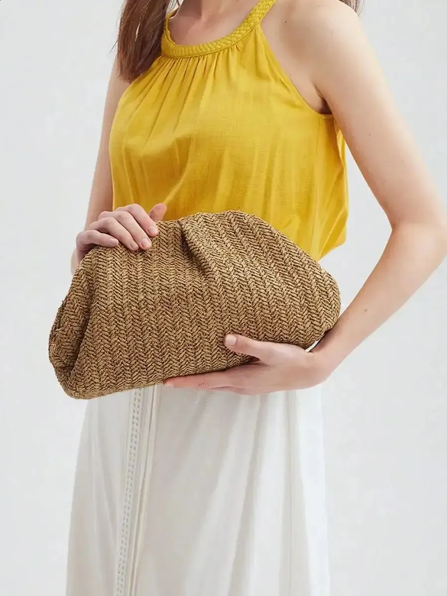 Fashionable Large Cloud Handbag For Evening Parties And Weddings_voghion.com
