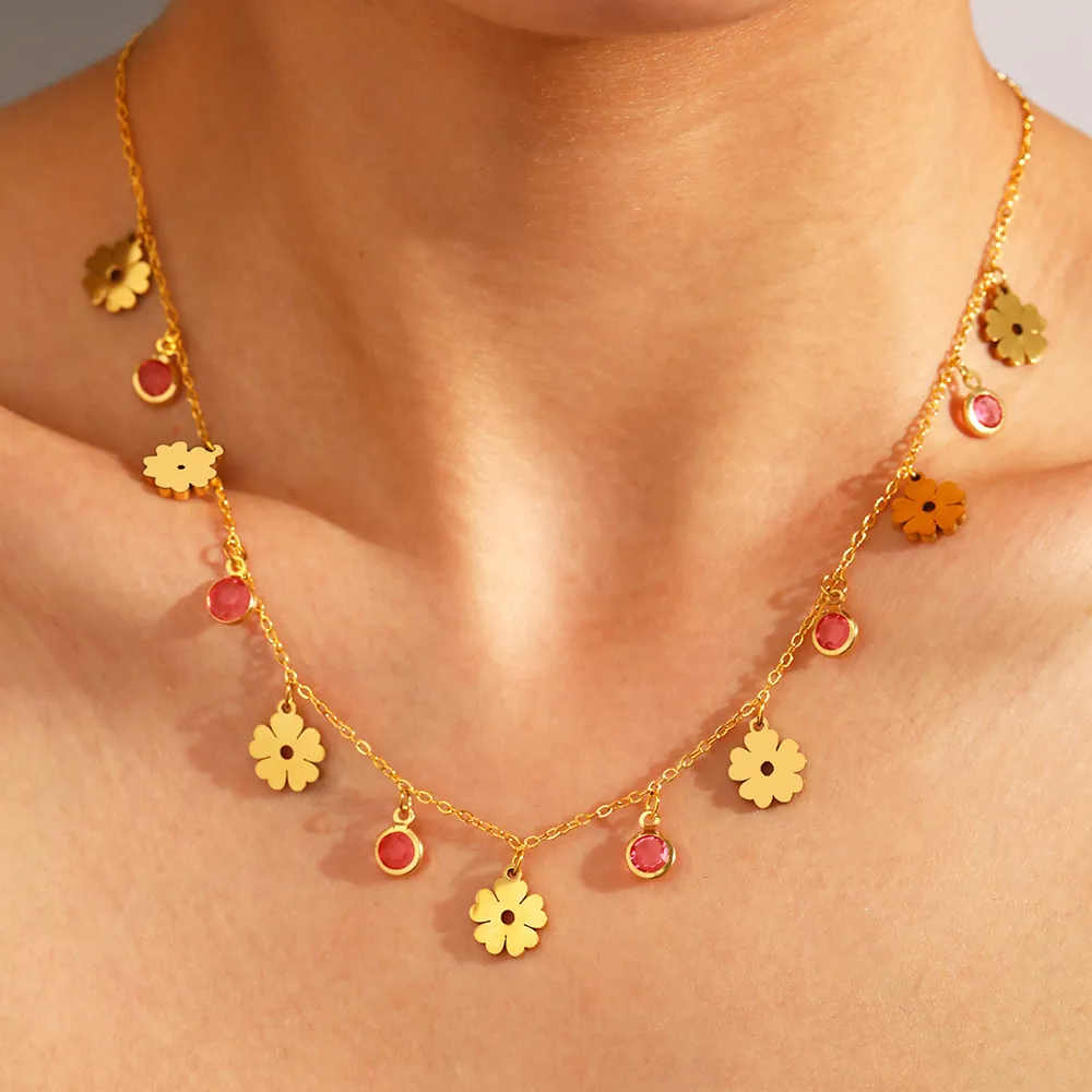 Chaînes en acier inoxydable Colliers exquis pendentif fleur en cristal rouge chaîne de pull collier de mode pour femmes bijoux_voghion.com