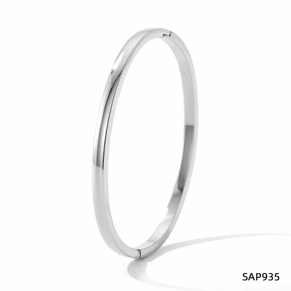 Bangle Bracelet Waterproof White Cubic Zirconia Gold Plated_voghion.com